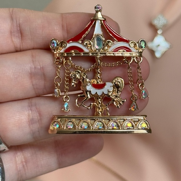 Gold Carousel Horse Brooch with Red Accents. - Picture 4 of 8